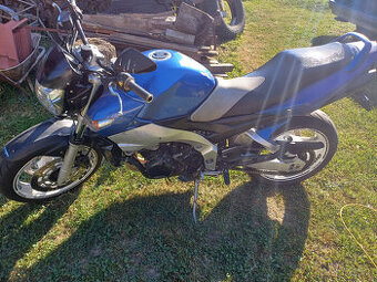 Suzuki GSR 600