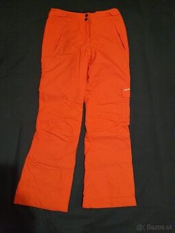 Dievcenska lyziarska suprava Rossignol.