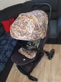 Športový kočík Petite&Mars Royal 2 black, limited wondeland