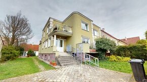 Na predaj rozmerný rodinný dom s pozemkom 2480 m2 v Dubnici 