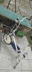 Predam starý stacionárny bicykel