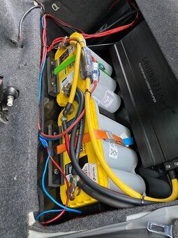 Zosilovač a Subwoofer