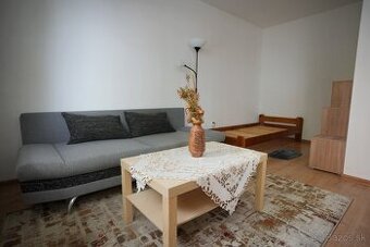 Prenájom 1-izbového bytu na Ďumbierkej ulici v B.Bystrici