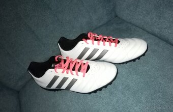 Turfy ADIDAS - NOVÉ.