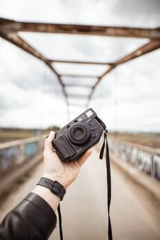 Canon Prima Zoom XL kinofilmový kompakt