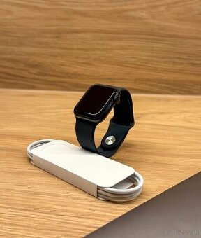 Apple Watch SE 2 (2024) 40mm Midnight - nové, záruka