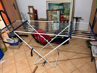 Sušiak na pradlo