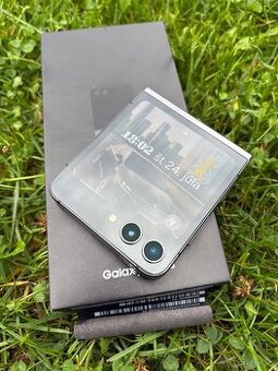 Samsung Z Flip 5 - 1
