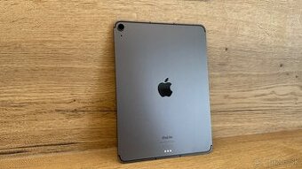 Apple iPad Air (2022) 64 GB Wi-Fi Cellular Spacegrey