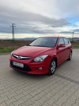 Hyundai i30 1.4 benzín 80kW 2010 62900km 1. Majiteľ, SK auto