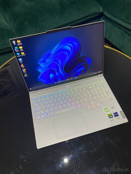 Lenovo Legion 7|16IRX9|i9-14900HX|32 GB|1TSSD