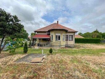 Dom s investičným pozemkom na predaj, Lúčnica nad Žitavou