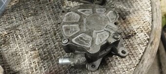 Vákuová pumpa Audi Q5 CJC 03L145100