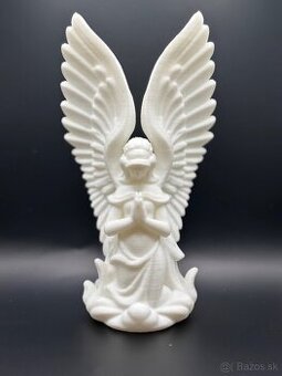 Modliaci sa anjel – dekoratívna soška