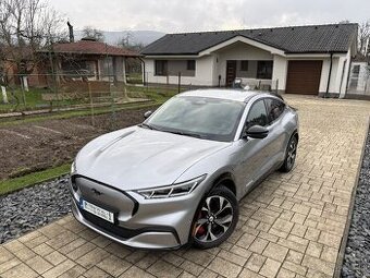 Mustang Mach-E 4x4 ER , 98 KWH , 351 koní odpočet DPH - 1