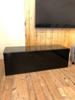 Skrinka pod TV BESTA, IKEA