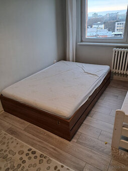 Postel a matrac 200 x 140