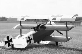 RC model Fokker DR. 1 Triplane (Červený barón) - trojplošník