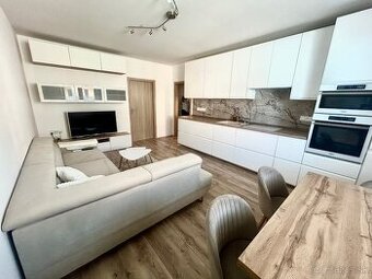 Krásny klimatizovaný 3 izbový byt Muškát 850,- Eur