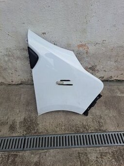 Pravy blatnik opel vivaro B