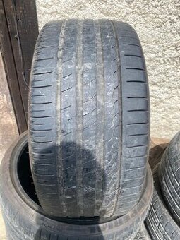 255/30 R20”