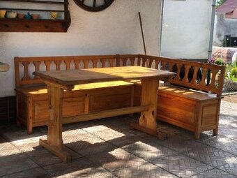 Rohová drevená lavica a stôl – masív