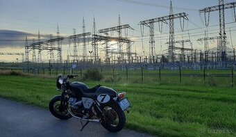 Moto Guzzi V7 Racer