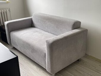 Zanovny gauč vhodny do mensej izby