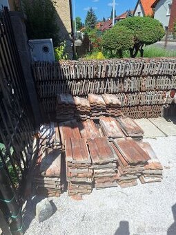 Darujem starú škridlu