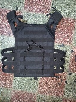 Airsoft zbraň a výstroj