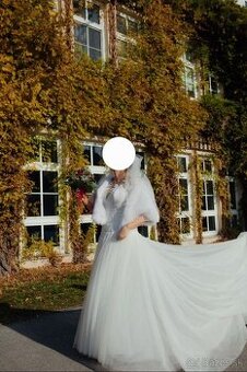 elegantné svadobné šaty