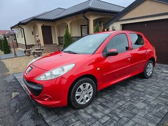 Predám Peugeot 206+   1.4 benzin r.v. 2009