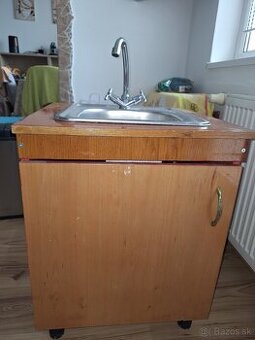 Kuchynský drez so skrinkou