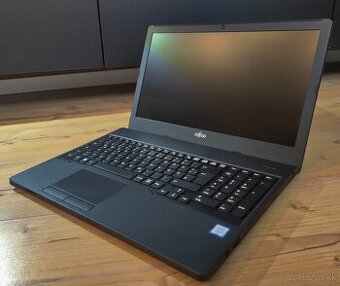 Profi NB Fujitsu Siemens 15,6" FullHD IPS Displej Windows 1
