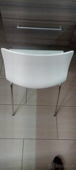 Jedálenské stoličky