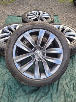 Zimní kola Volkswagen Arteon R18 Almere Pirelli