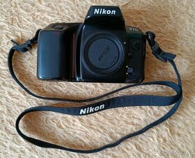 Nikon F70 - 1