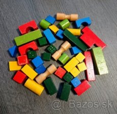 Staré hračky - drevené kocky