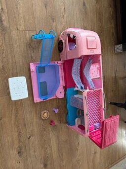 Barbie karavan