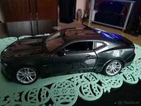 Predám Chevrolet Camaro 1:18 Maisto