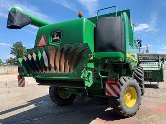 John Deere T660