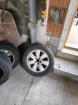 Zimné gumy nové + elektróny ktoré sú na foto cena spolu 400€