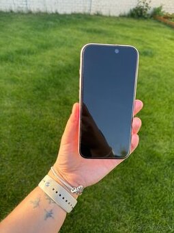 Iphone 15 ruzovy