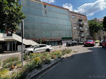 Prenájom veľkého garážového miesta – Medená ulica, Bratislav