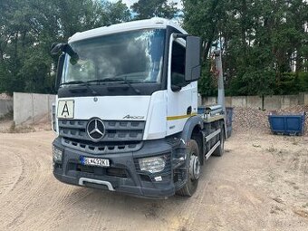 Predám Mercedes Arocs ramenový nosič kontajnerov