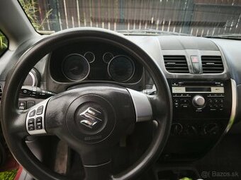 SUZUKI SX4 2012