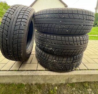 215/70 R16 Zimné pneu