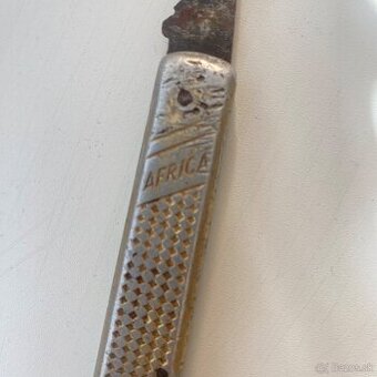 Mikov nožík (Africa )