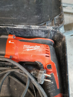 Priklepová vrtačka