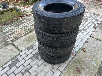 PREDÁM 265/65/R17 Zimné